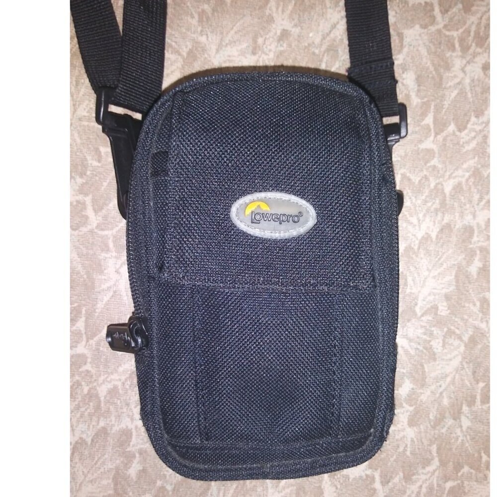 Lowepro Z20 Camera Bag Small Over The Shoulder Camera Pouch case With Strap EUC